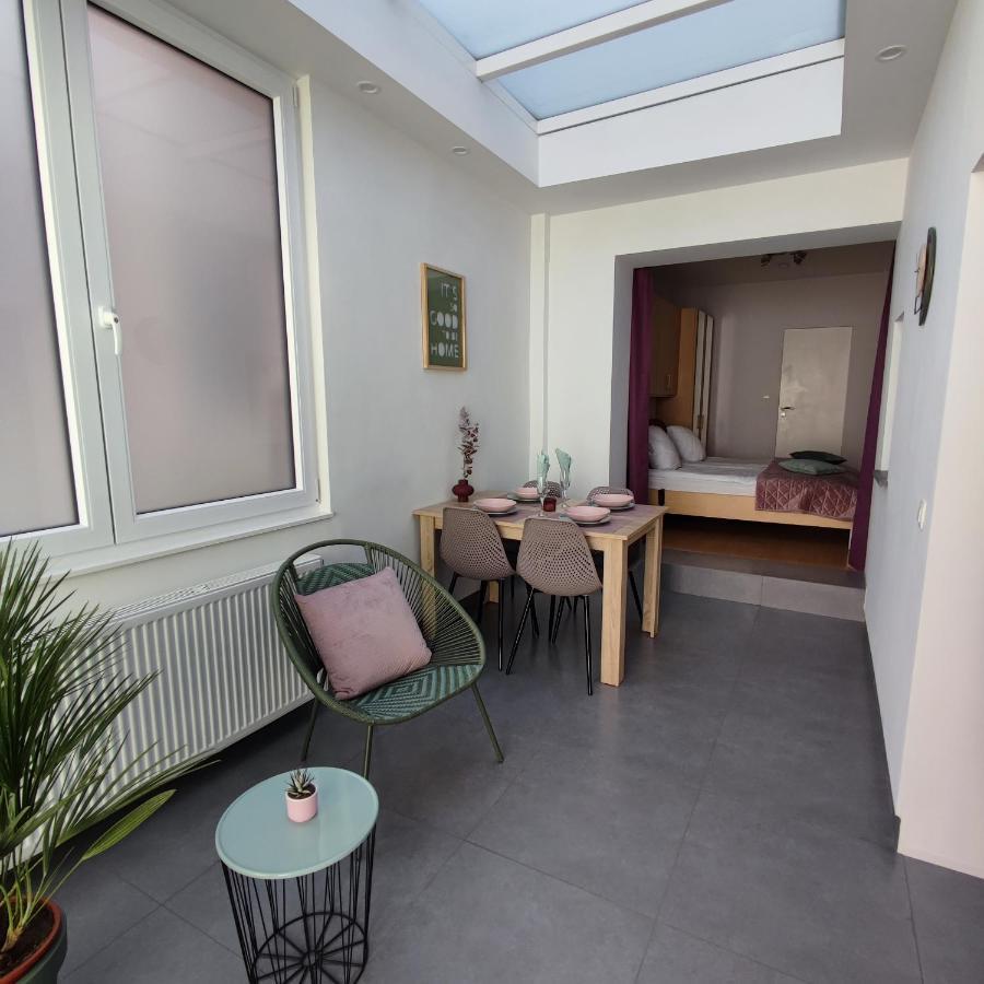 Apartment Villa Ksenija Ostend Exterior foto